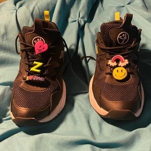 Zumba wear shoes.